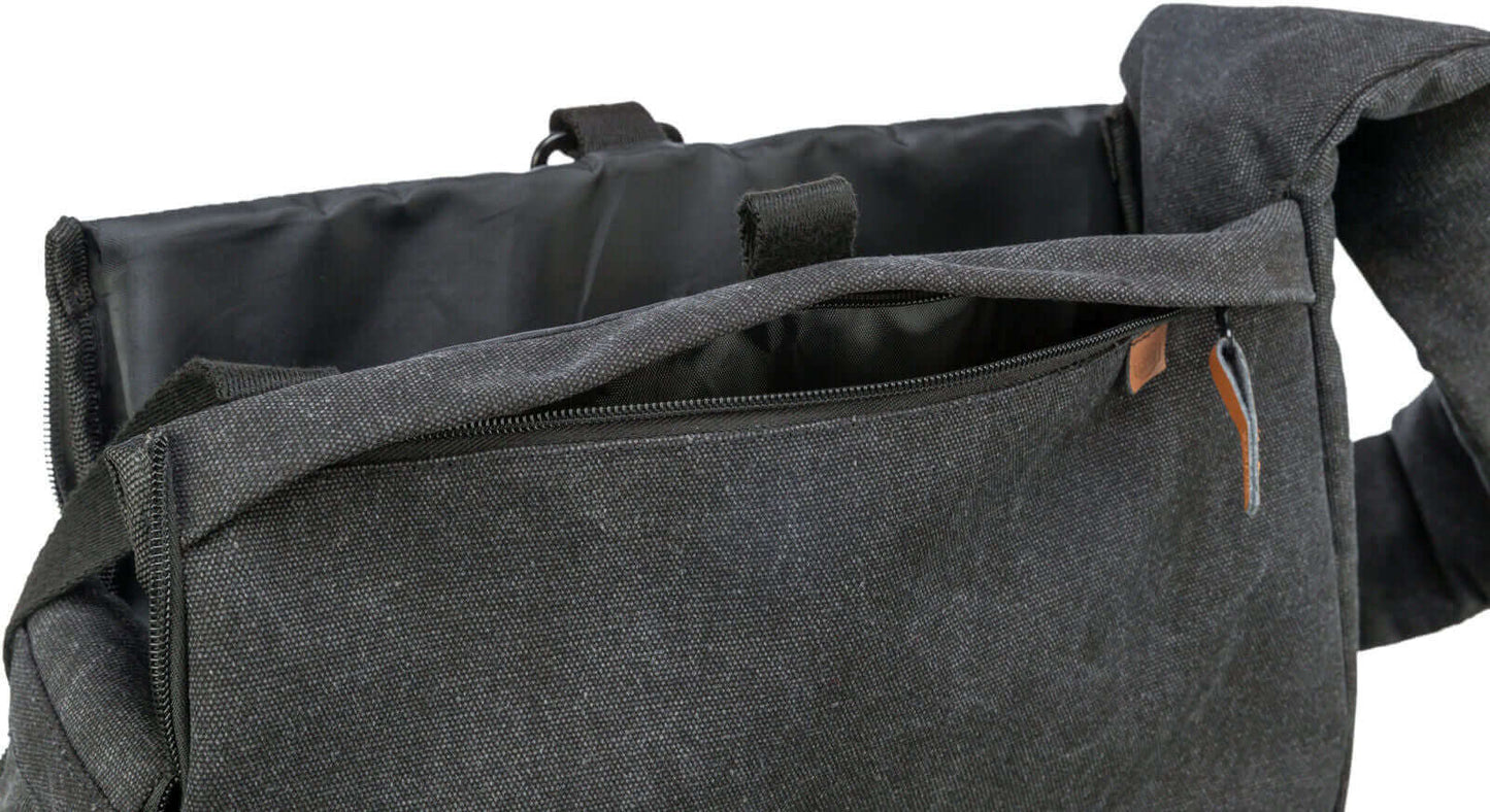 TRIXIE BE NORDIC Carrier Ingrid – pet accessories – spacious interior and adjustable strap